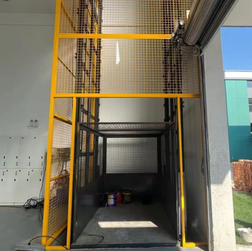 鞍山导轨式升降机助力物流园破解运输难题