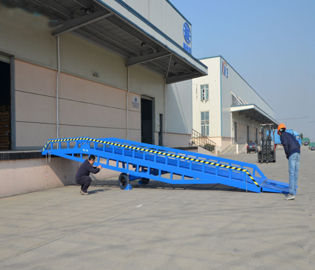 鞍山移动式登车桥应用